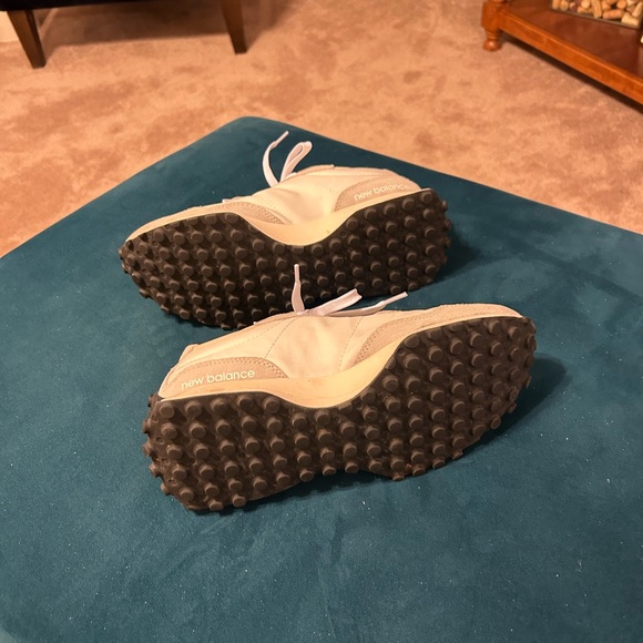 New Balance 327 Athletic Shoes in navy and white - Picture 4 of 5